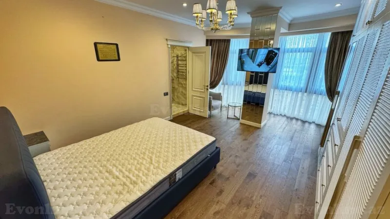 Satılır 4 otaqlı Mənzil Yeni tikili 150 m² Xətai m. - şəkil 10