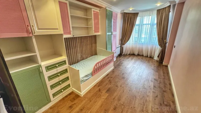 Satılır 4 otaqlı Mənzil Yeni tikili 150 m² Xətai m. - şəkil 13