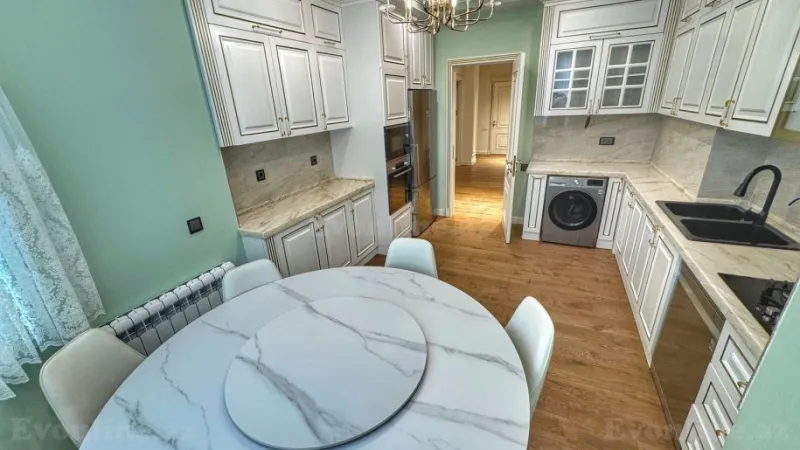 Satılır 4 otaqlı Mənzil Yeni tikili 150 m² Xətai m. - şəkil 17