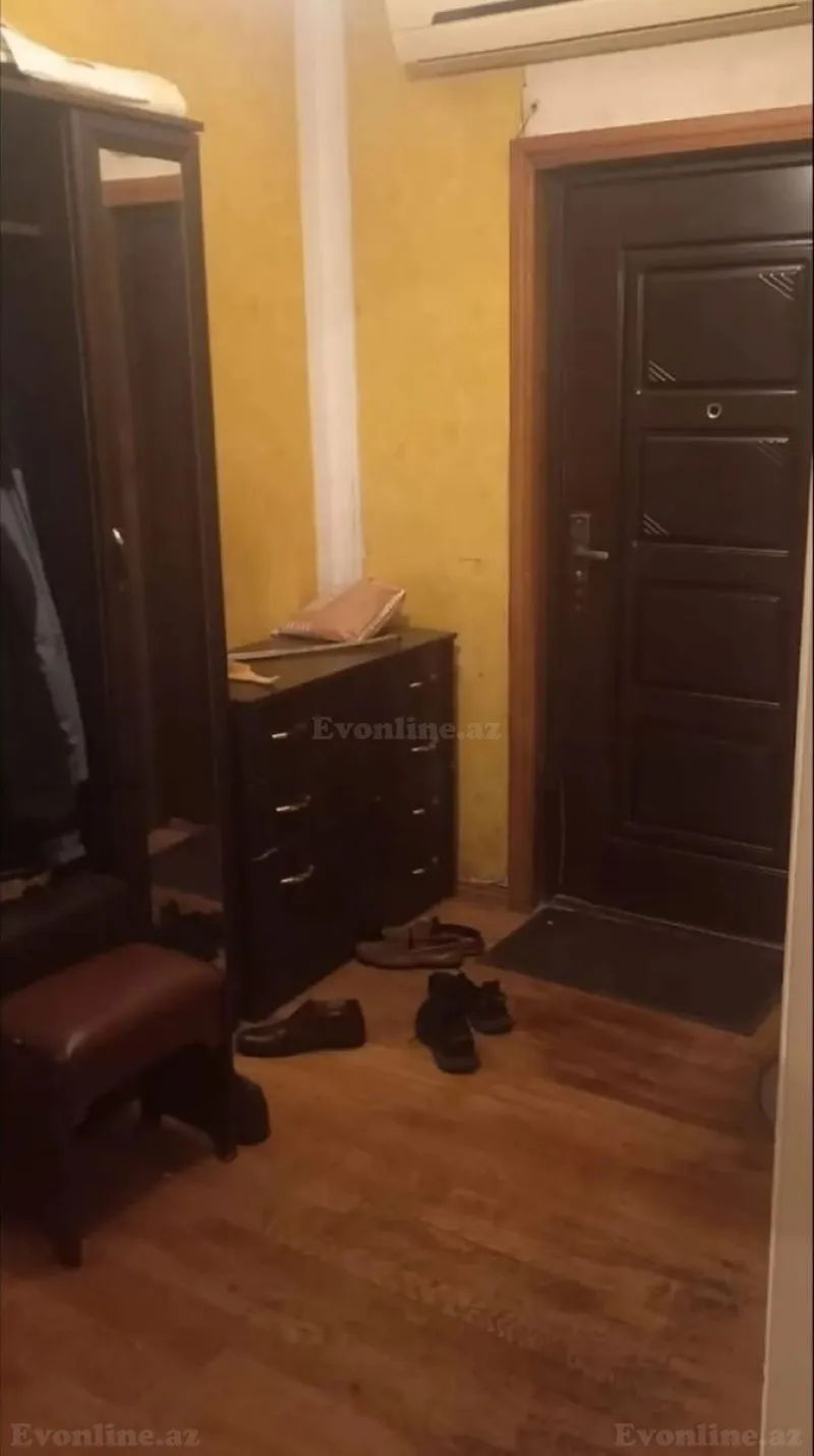 Satılır 3 otaqlı Mənzil Köhnə tikili 90 m² İnşaatçılar m. - şəkil 3