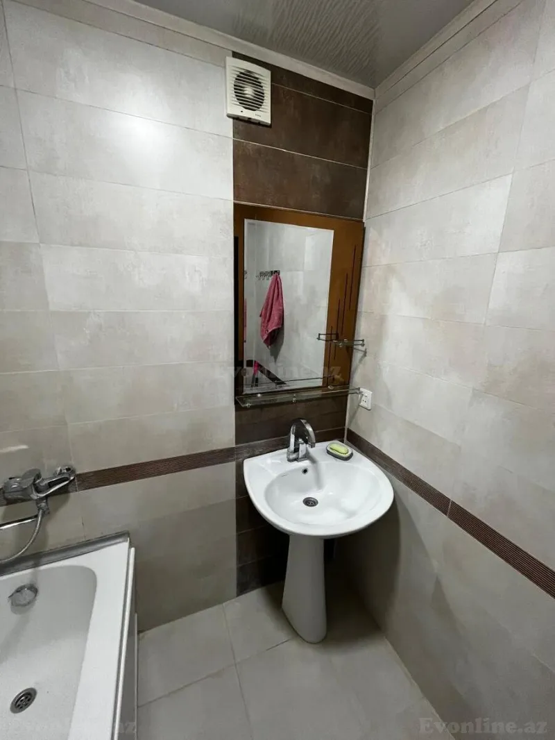Kirayə verilir 2 otaqlı Mənzil Köhnə tikili 60 m² Qara Qarayev m. - şəkil 17