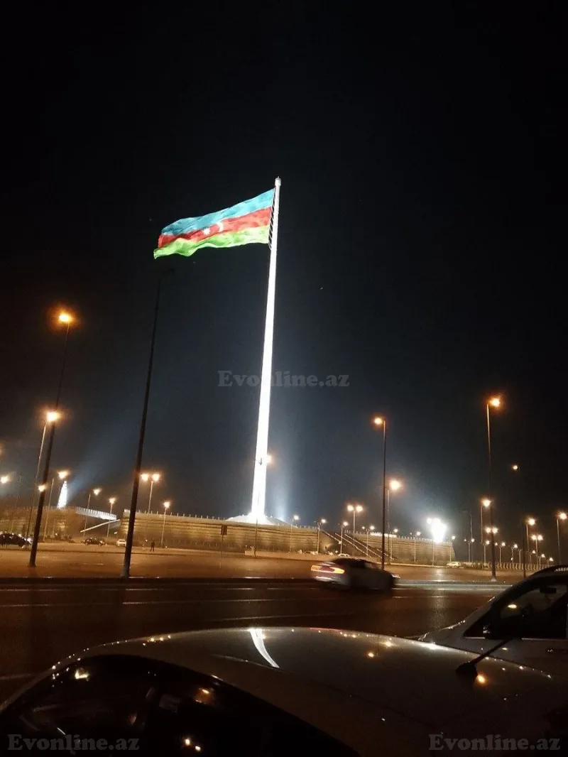 Satılır 1 otaqlı Mənzil Köhnə tikili 34 m² Bayıl - şəkil 2