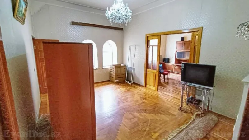 Satılır 2 otaqlı Mənzil Köhnə tikili 60 m² 28 May m. - şəkil 2
