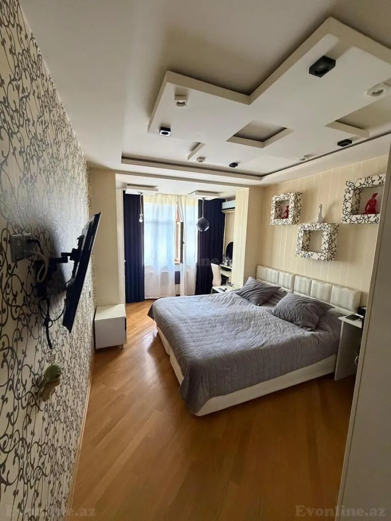 Satılır 3 otaqlı Mənzil Köhnə tikili 85 m² 4-cü mikrorayon