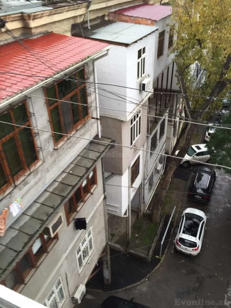 Satılır 2 otaqlı Mənzil Köhnə tikili 65 m² Nəriman Nərimanov m.