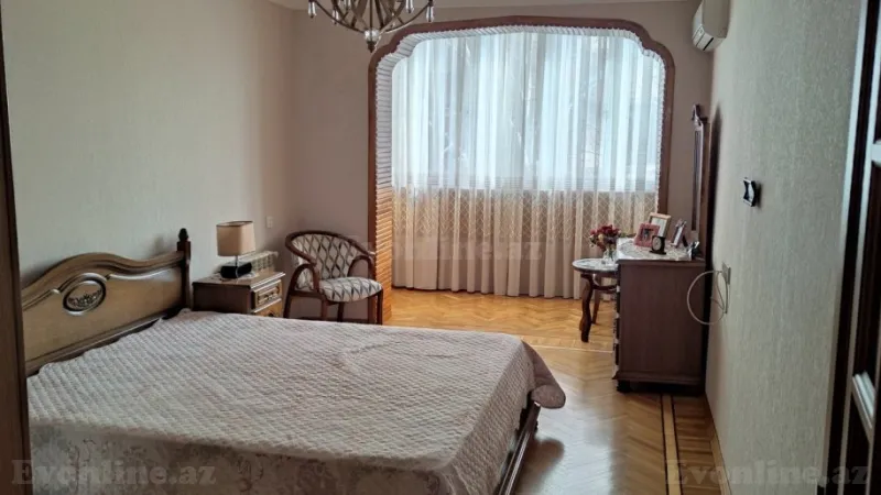 2 otaqlı Mənzil 70 m² 28 May m. Kirayə verilir