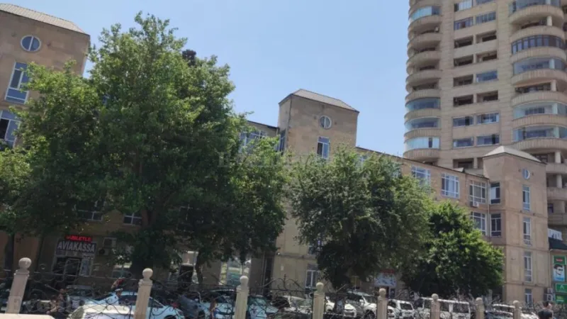 1 otaqlı Mənzil 40 m² 28 May m. Kirayə verilir