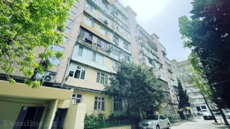 Satılır 2 otaqlı Mənzil Köhnə tikili 45 m² Azadlıq prospekti m.