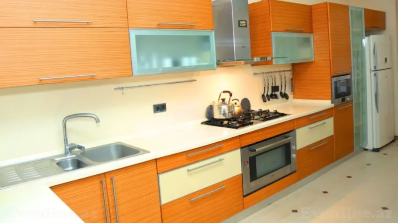 Kirayə verilir 4 otaqlı Mənzil Yeni tikili 210 m² 28 May m. - şəkil 3