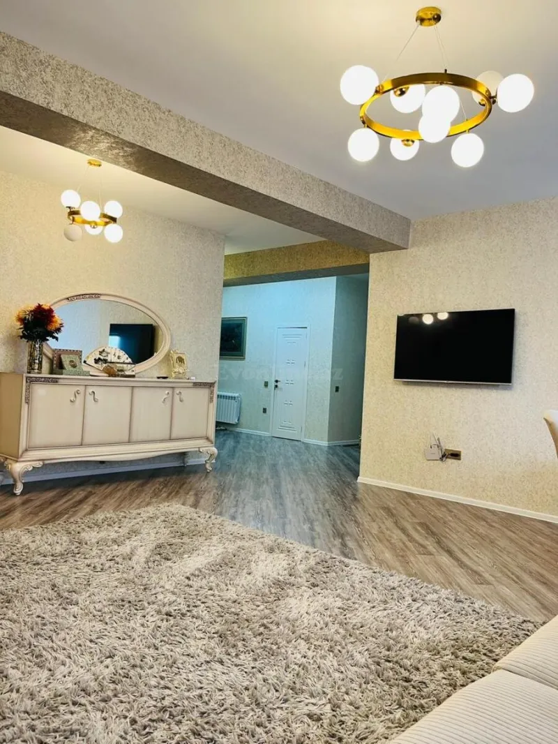Satılır 4 otaqlı Mənzil Yeni tikili 200 m² 28 May m. - şəkil 19
