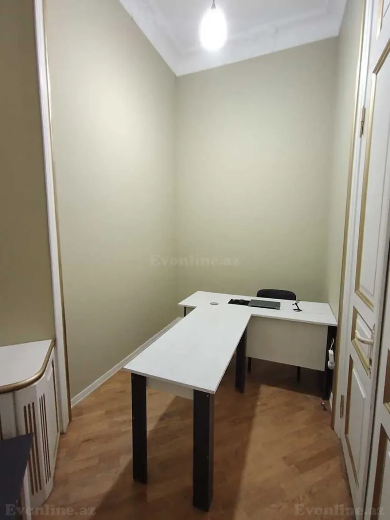 1 otaqlı Ofis 10 m² Nizami m. Kirayə verilir