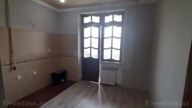 Satılır 3 otaqlı Mənzil Köhnə tikili 90 m² Suraxanı r.