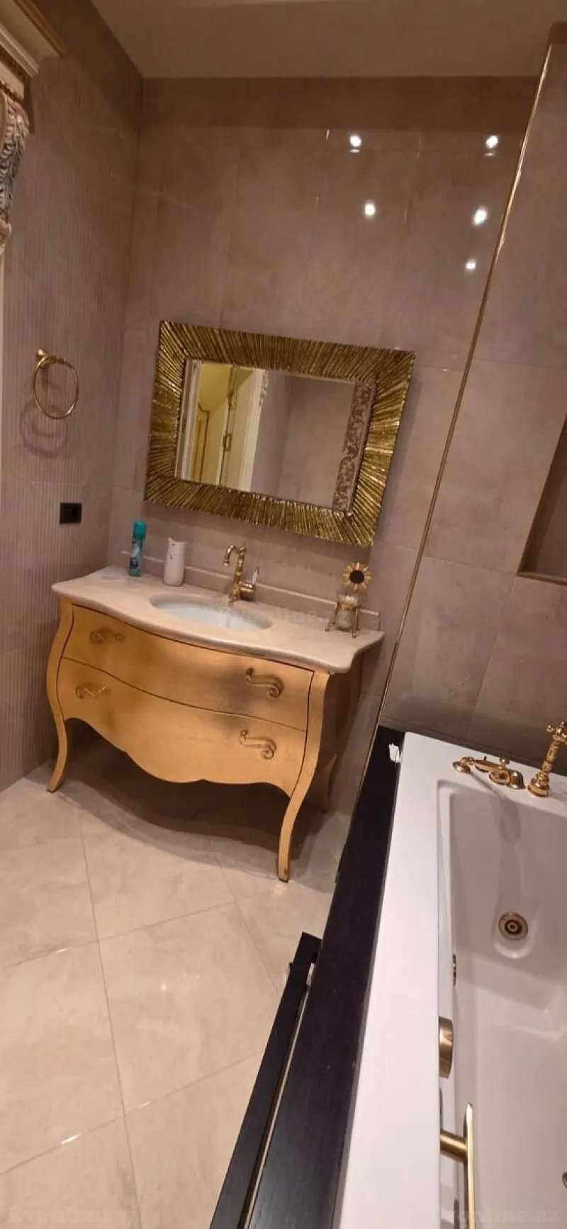 Kirayə verilir 3 otaqlı Mənzil Yeni tikili 210 m² Nəriman Nərimanov m. - şəkil 21