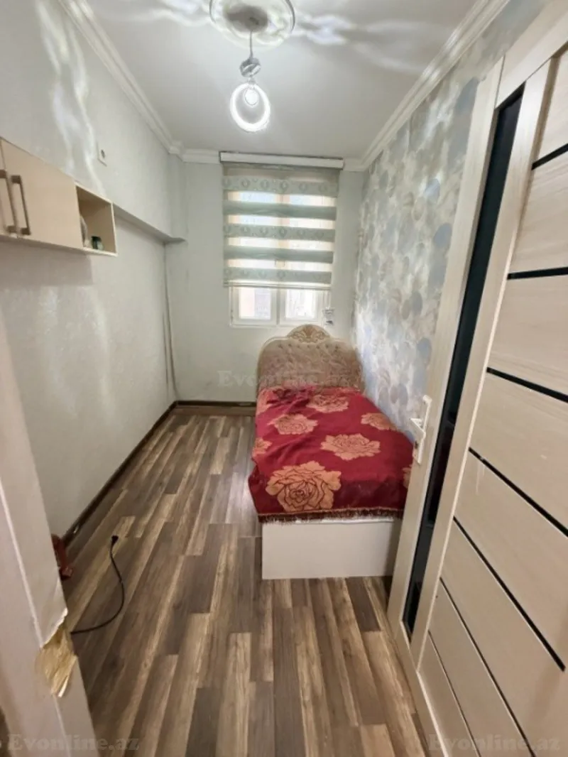 Satılır 3 otaqlı Mənzil Köhnə tikili 70 m² Gənclik m. - şəkil 3