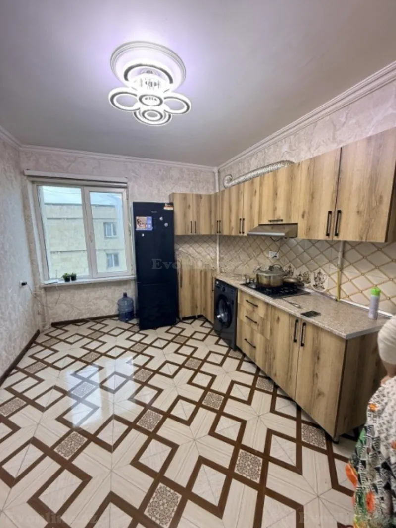 Satılır 3 otaqlı Mənzil Köhnə tikili 70 m² Gənclik m. - şəkil 5