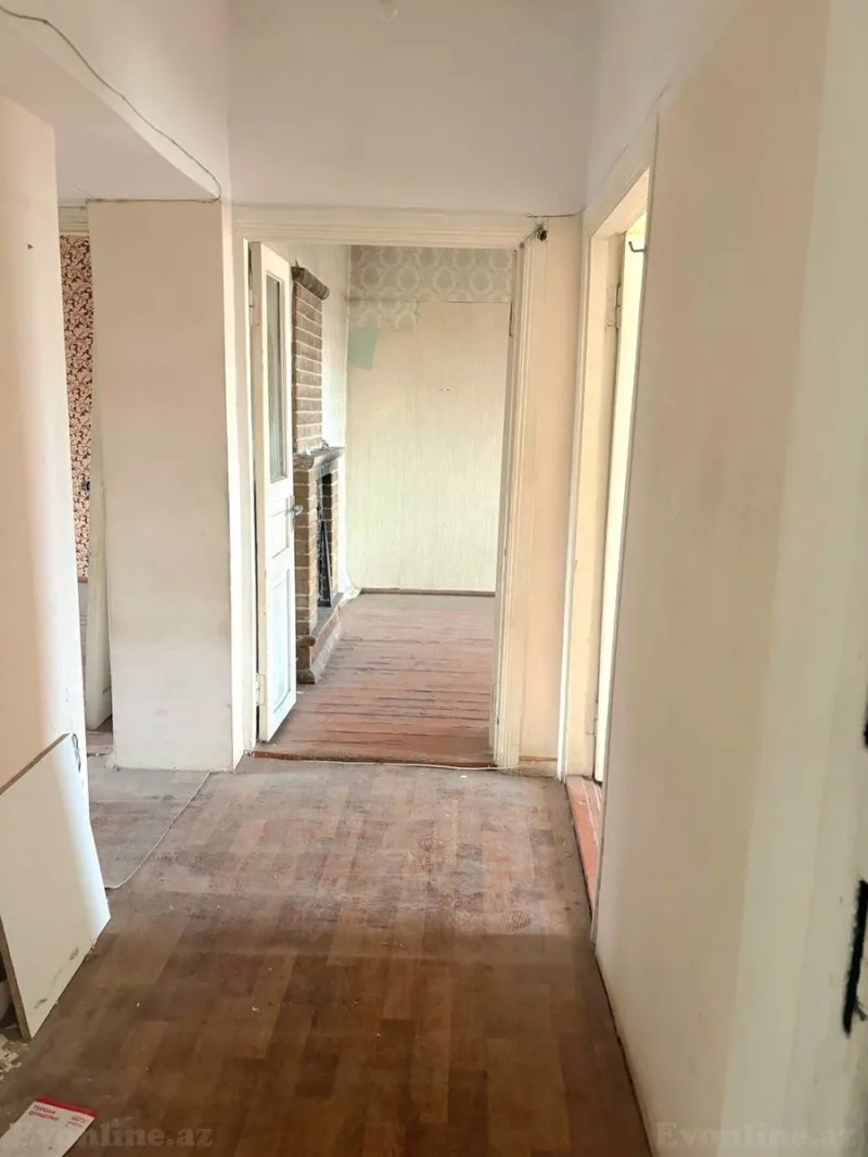 Satılır 3 otaqlı Mənzil Köhnə tikili 80 m² İnşaatçılar m. - şəkil 6