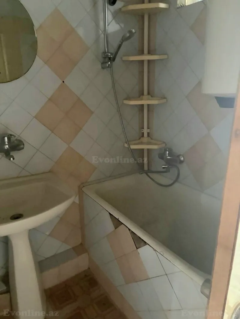 Satılır 3 otaqlı Mənzil Köhnə tikili 80 m² İnşaatçılar m. - şəkil 11