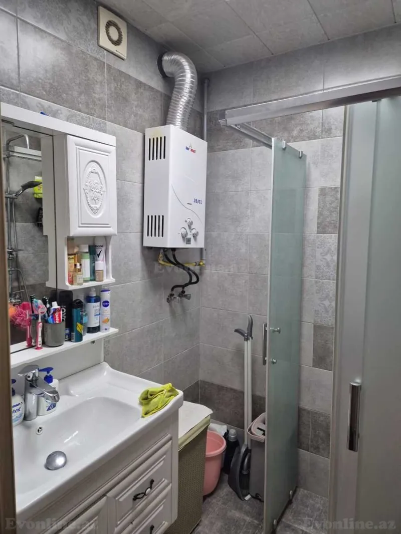 Satılır 2 otaqlı Mənzil Köhnə tikili 55 m² 5-ci mikrorayon - şəkil 13