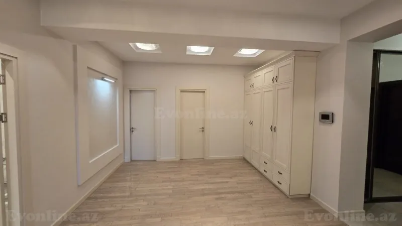 Satılır 4 otaqlı Mənzil Yeni tikili 196 m² İnşaatçılar m. - şəkil 5