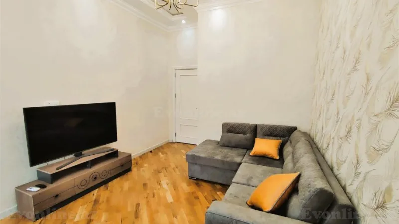 Kirayə verilir 3 otaqlı Mənzil Yeni tikili 80 m² Nizami m.
