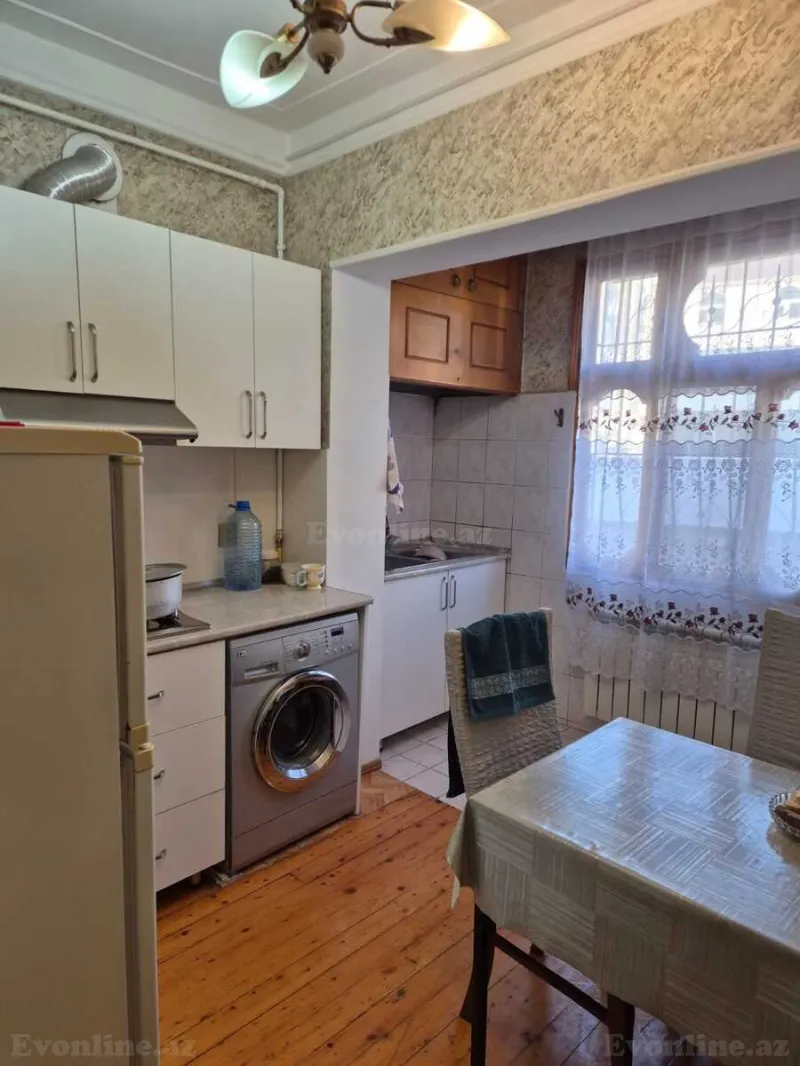 Satılır 2 otaqlı Mənzil Köhnə tikili 65 m² Əhmədli m. - şəkil 4