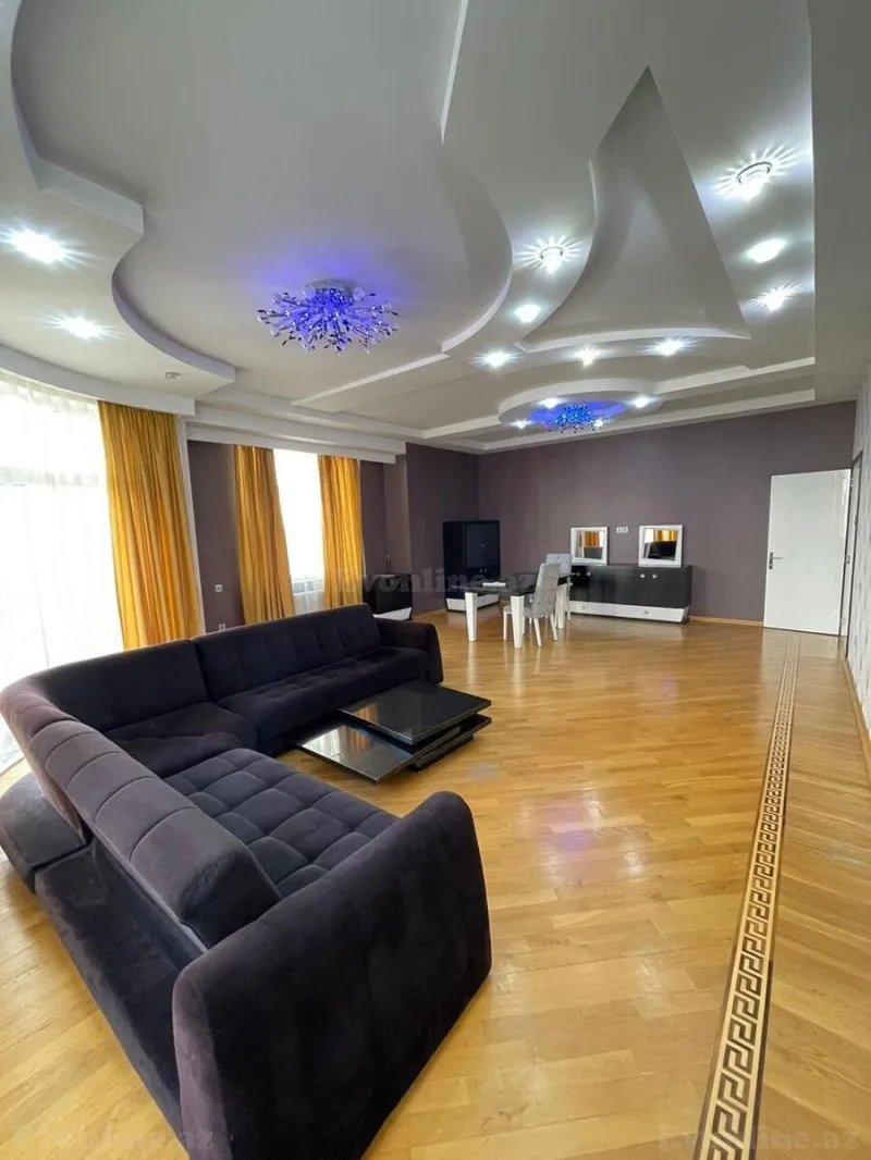 Kirayə verilir 3 otaqlı Mənzil Yeni tikili 130 m² İnşaatçılar m.