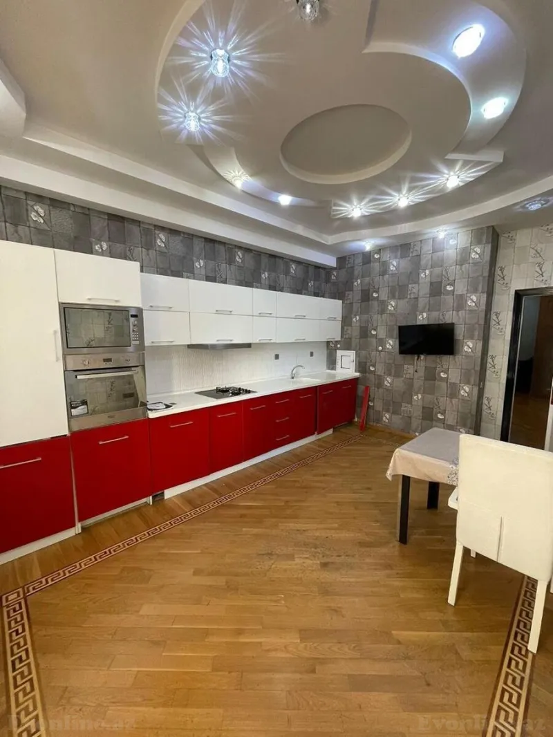 Kirayə verilir 3 otaqlı Mənzil Yeni tikili 130 m² İnşaatçılar m. - şəkil 5