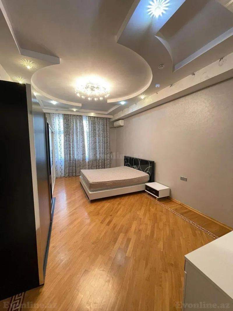 Kirayə verilir 3 otaqlı Mənzil Yeni tikili 130 m² İnşaatçılar m. - şəkil 8