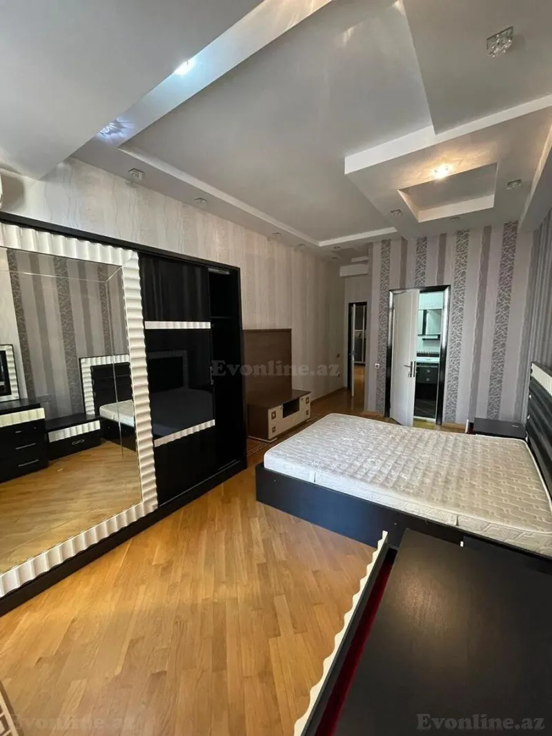 Kirayə verilir 3 otaqlı Mənzil Yeni tikili 130 m² İnşaatçılar m. - şəkil 10