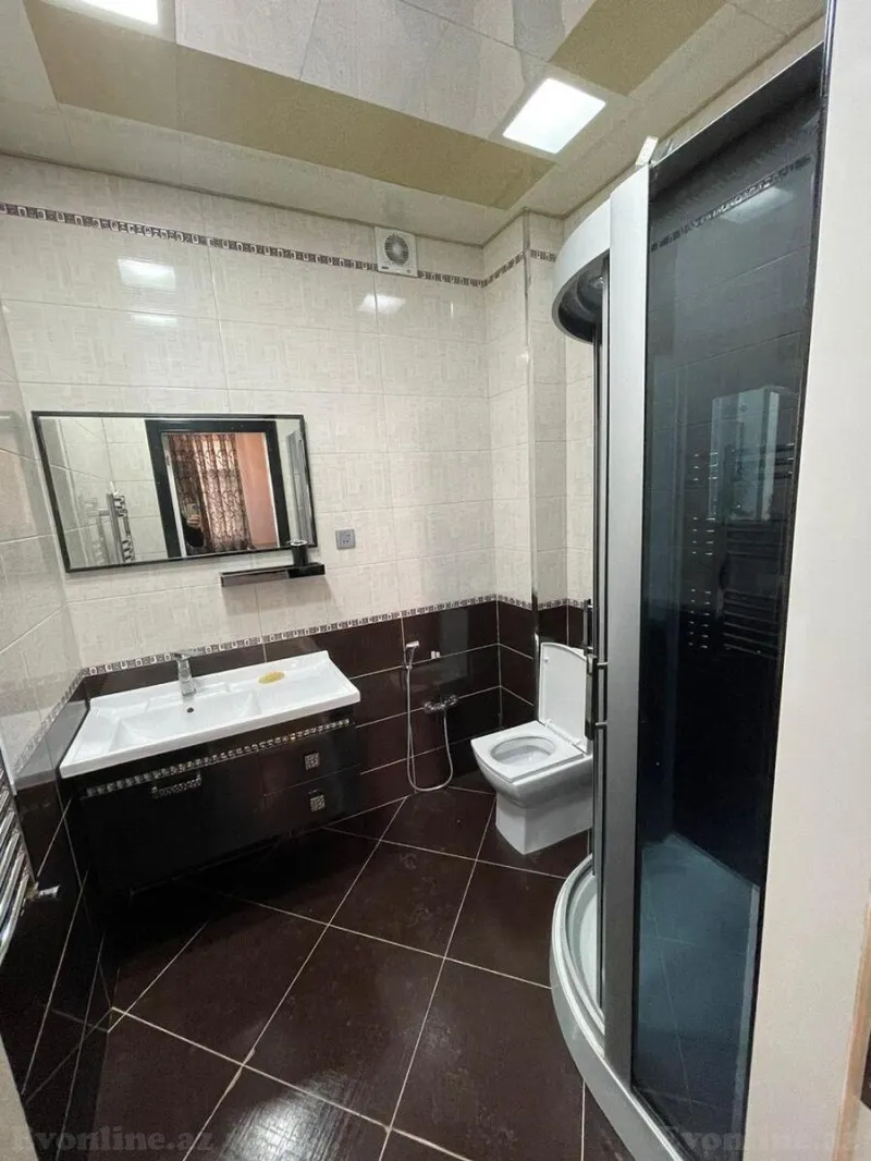 Kirayə verilir 3 otaqlı Mənzil Yeni tikili 130 m² İnşaatçılar m. - şəkil 13