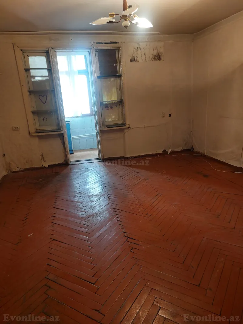 Satılır 1 otaqlı Mənzil Köhnə tikili 50 m² 8-ci kilometr