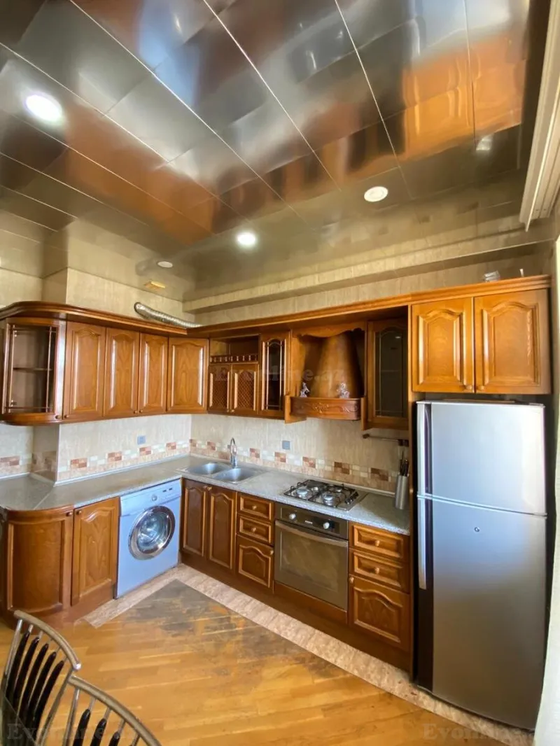 Kirayə verilir 4 otaqlı Mənzil Yeni tikili 150 m² Yasamal - şəkil 15