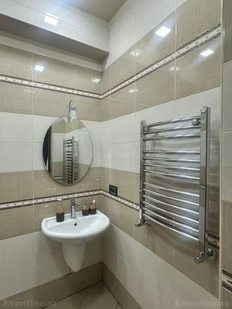 Satılır 2 otaqlı Mənzil Yeni tikili 60 m² 8 Noyabr m. - şəkil 5