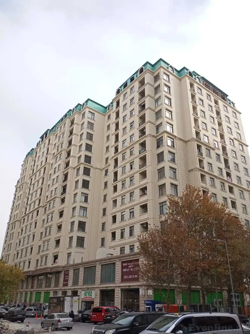 4 otaqlı Mənzil 174 m² 28 May m. Satılır