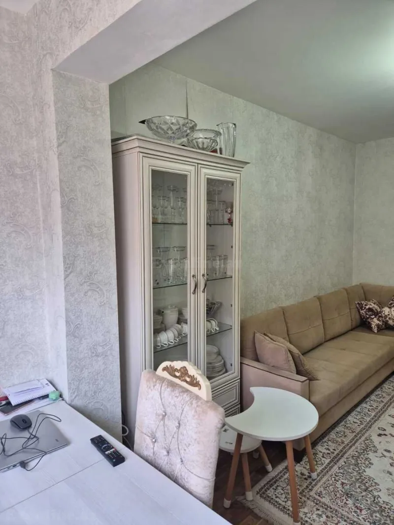 Satılır 2 otaqlı Mənzil Köhnə tikili 55 m² 1-ci mikrorayon - şəkil 2