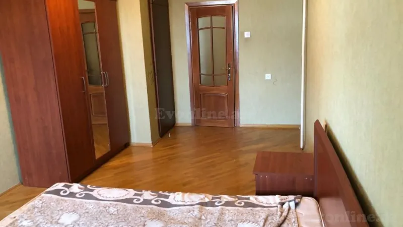 Satılır 5 otaqlı Mənzil Köhnə tikili 125 m² Xalqlar Dostluğu m. - şəkil 5
