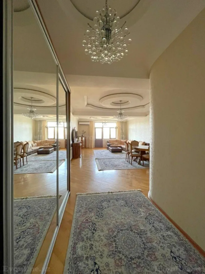 Satılır 3 otaqlı Mənzil Yeni tikili 125 m² Nizami m.