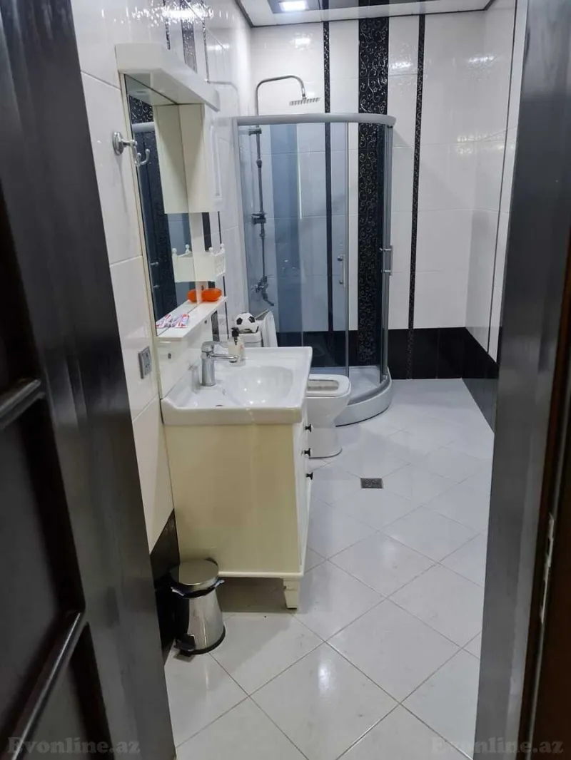 Kirayə verilir 5 otaqlı Mənzil Yeni tikili 232 m² Xətai m. - şəkil 12