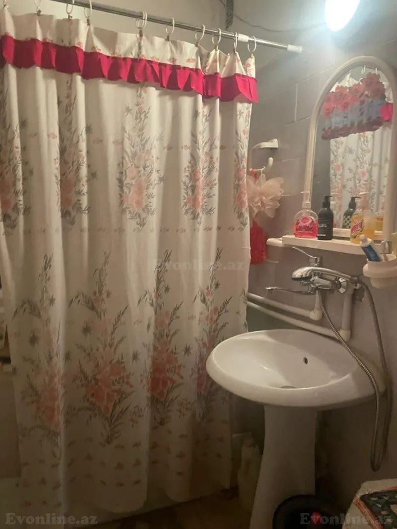 Satılır 4 otaqlı Mənzil Köhnə tikili 115 m² 9-cu mikrorayon - şəkil 2