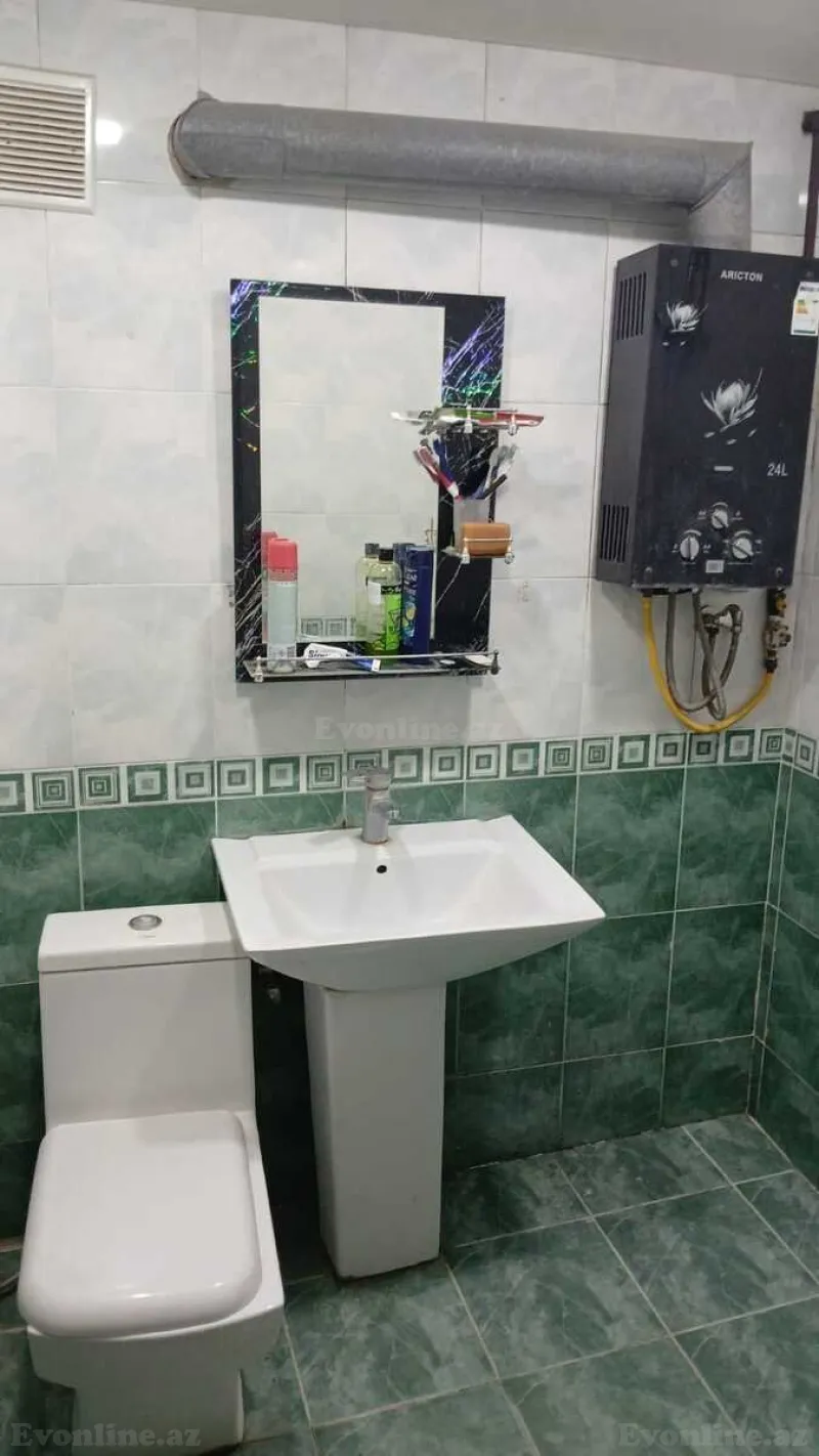 Satılır 3 otaqlı Mənzil Köhnə tikili 70 m² Elmlər Akademiyası m. - şəkil 2