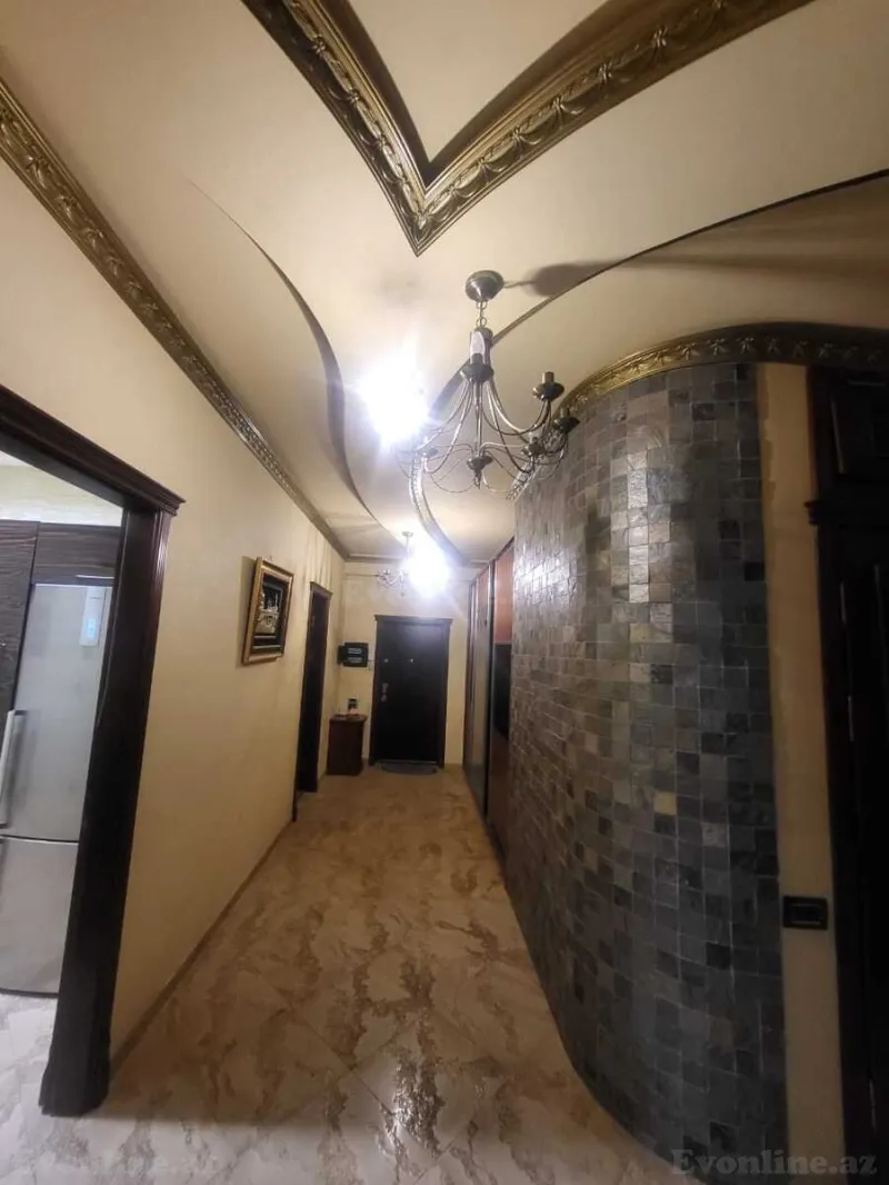 Satılır 4 otaqlı Mənzil Yeni tikili 151 m² 9-cu mikrorayon - şəkil 2