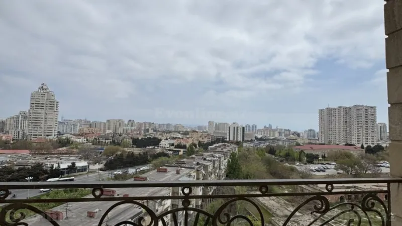 Satılır 3 otaqlı Mənzil Yeni tikili 158 m² Yasamal r. - şəkil 12