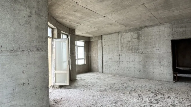 Satılır 3 otaqlı Mənzil Yeni tikili 158 m² Yasamal r. - şəkil 13