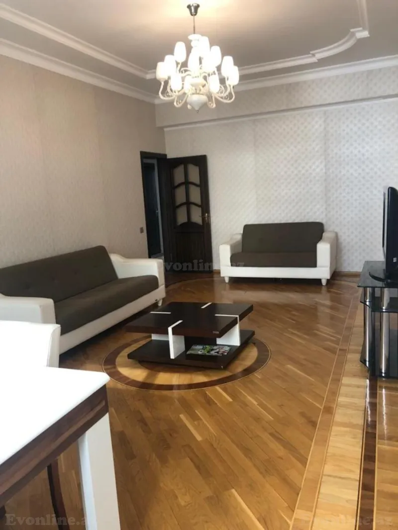Kirayə verilir 3 otaqlı Mənzil Yeni tikili 91 m² Nizami m.