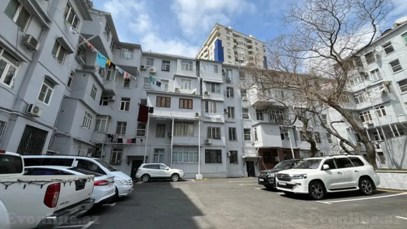 1 otaqlı Mənzil 35 m² 28 May m. Satılır