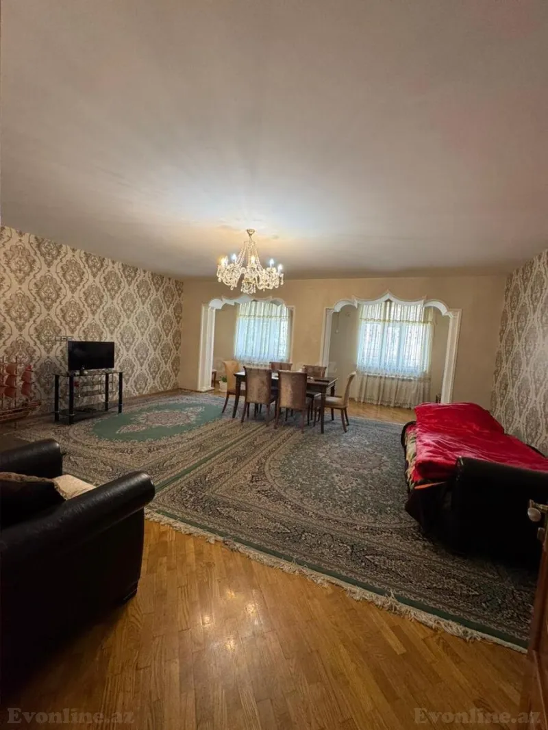 4 otaqlı Mənzil 100 m² Qara Qarayev m. Satılır