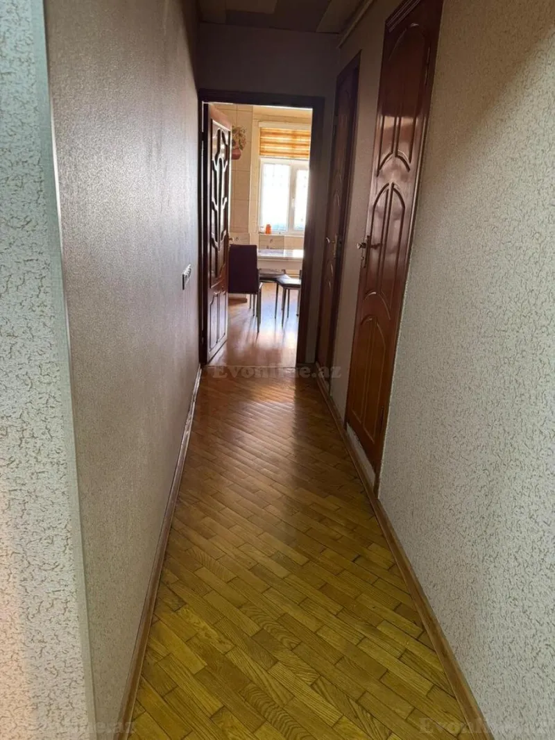 Satılır 4 otaqlı Mənzil Köhnə tikili 100 m² Qara Qarayev m. - şəkil 9