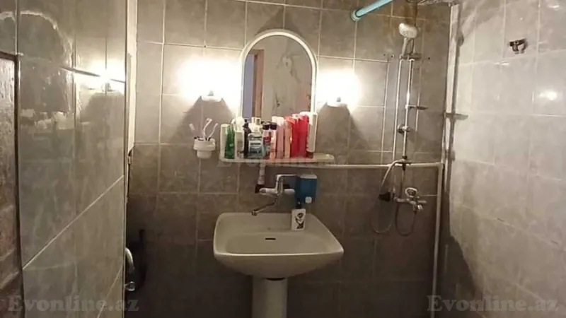 Satılır 2 otaqlı Mənzil Köhnə tikili 35 m² Xalqlar Dostluğu m. - şəkil 4
