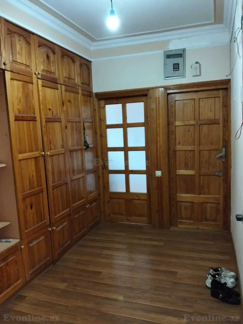 Satılır 4 otaqlı Mənzil Köhnə tikili 100 m² Neftçilər m. - şəkil 6