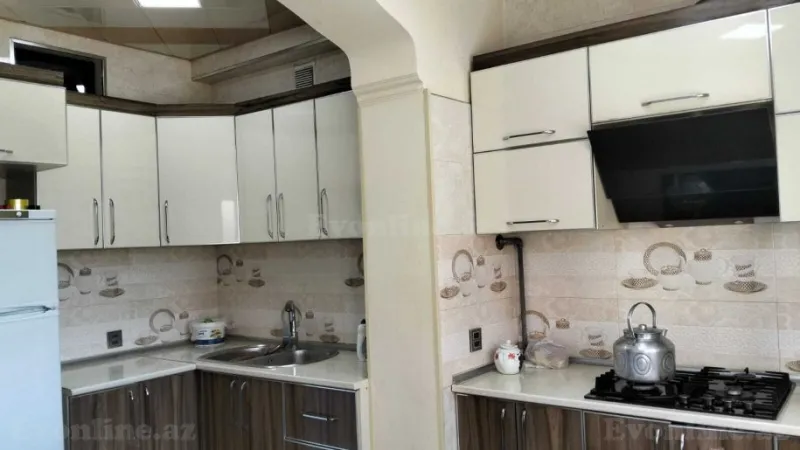 Satılır 4 otaqlı Mənzil Köhnə tikili 100 m² Neftçilər m. - şəkil 7